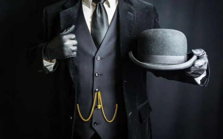 Du 'bowler hat' au chapeau melon : retour sur l'origine d'un accessoire iconique