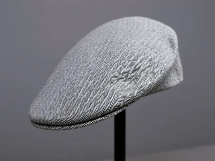 Casquette gavroche : histoire, style et comment la porter avec panache ?