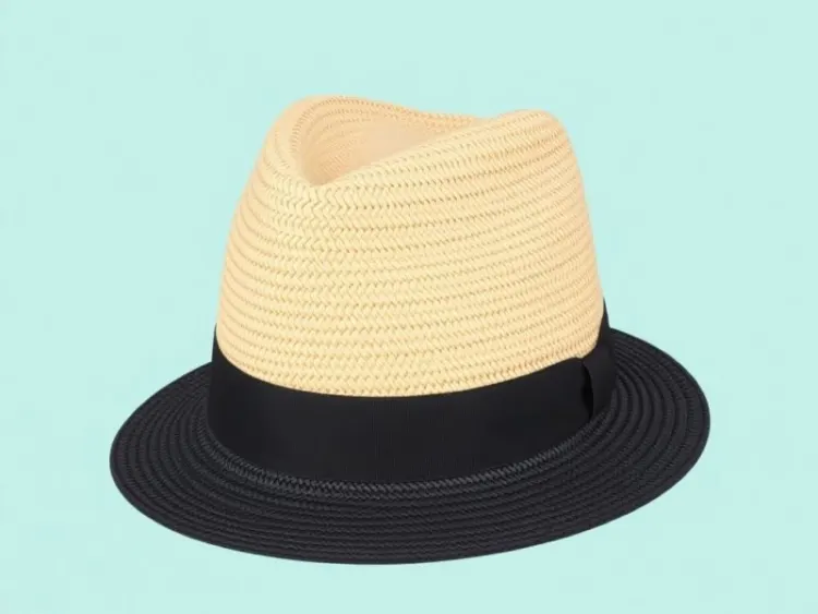 Paille naturelle ou paille synthétique : quelle différence pour un chapeau ?